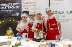 Mladi mojstri s kuhalnico v boj proti zavržkom hrane
